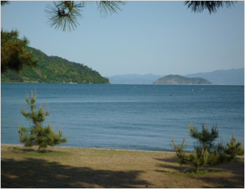 竹生島の遠景